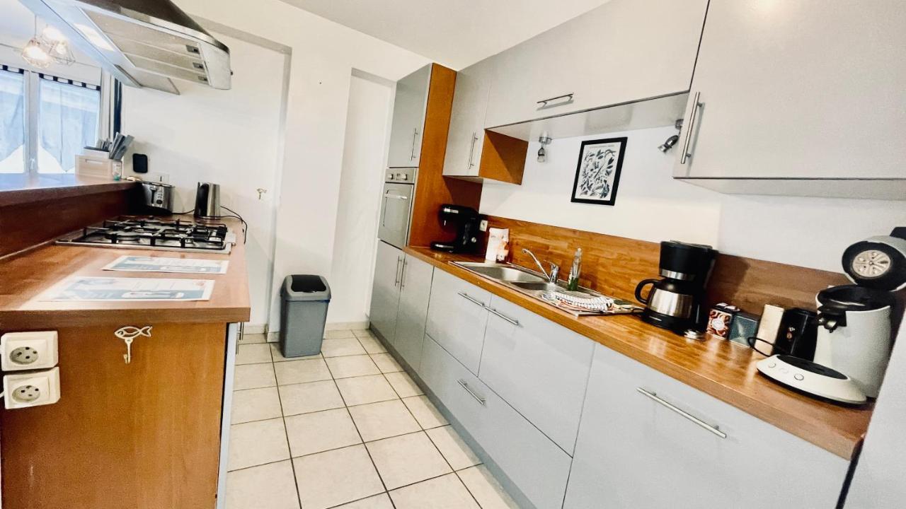 Maison Spacieuse A Deux Pas De La Plage Roscanvel エクステリア 写真
